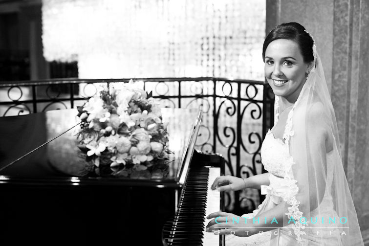 FOTOGRAFIA DE CASAMENTO RJ FOTÓGRAFA DE CASAMENTO WEDDING DAY CASAMENTO BIANCA E IVAN Les Amies Cerimonial Iluminação by Japiassu Lapa dos Mercadores Cais do Oriente Maquiagem Di Blanke e Milton Barros Di Blanke e Milton Barros Marriott Hotel J.W.Marriot Hotel Marriot Centro da Cidade FOTOGRAFIA DE CASAMENTO 