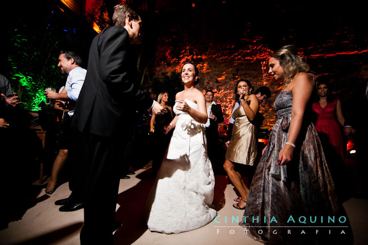 FOTOGRAFIA DE CASAMENTO RJ FOTÓGRAFA DE CASAMENTO WEDDING DAY CASAMENTO BIANCA E IVAN Les Amies Cerimonial Iluminação by Japiassu Lapa dos Mercadores Cais do Oriente Maquiagem Di Blanke e Milton Barros Di Blanke e Milton Barros Marriott Hotel J.W.Marriot Hotel Marriot Centro da Cidade FOTOGRAFIA DE CASAMENTO 