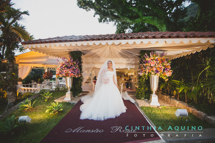 FOTOGRAFIA DE CASAMENTO RJ FOTOGRAFIA IGREJA SÃO JOSÉ WEDDING DAY Casamento Bianca e Pedro Mansão Rosa Alto da Boa Vista 