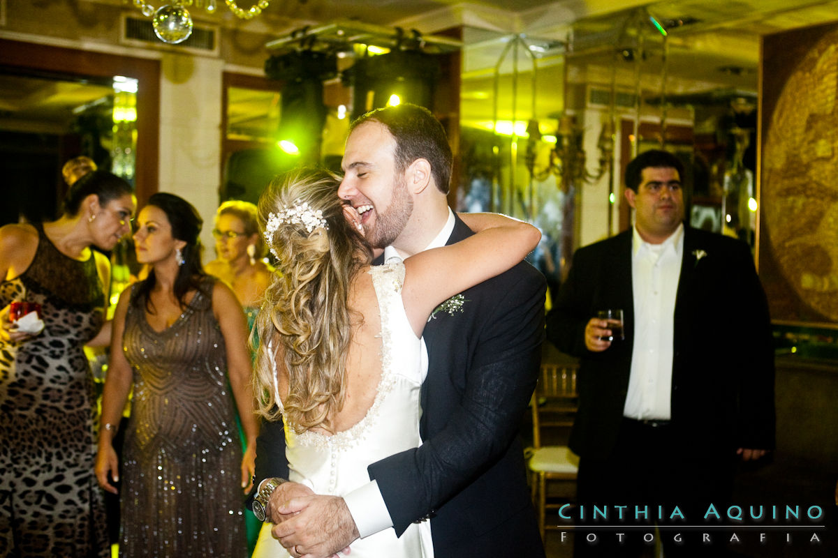 FOTOGRAFIA DE CASAMENTO RJ FOTÓGRAFA DE CASAMENTO WEDDING DAY casamento Carine e João Cohen Cerimonial Roberto Cohen Cerimonial Roberto Cohen Praia Copacabana Julieta de Serpa Copacabana Palace - Copa Antiga Sé FOTOGRAFIA DE CASAMENTO 