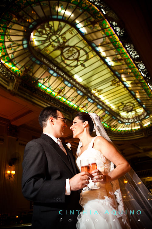 FOTÓGRAFA DE CASAMENTO WEDDING DAY FOTOGRAFIA DE CASAMENTO FOTOGRAFIA DE CASAMENTO RJ Botafogo Confeitaria Colombo CASAMENTO CRISTINA E WAGNER Japiassu Juíza Lilah Wildhagen ILUMINAÇÃO JAPIASSU 