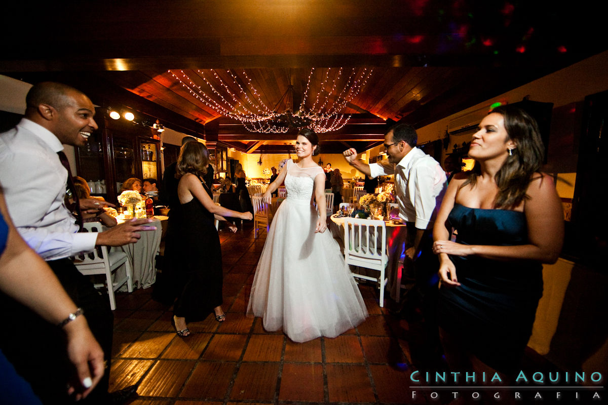 FOTOGRAFIA DE CASAMENTO RJ FOTÓGRAFA DE CASAMENTO WEDDING DAY PENA PENNA maquiagem - Daniel Wagner Fernanda e Bruno Nossa Senhora da Penna N.S. da Penna Zona Oeste Sheraton Barra Jacarépagua Hotel Sheraton - Barra da Tijuca Hotel Sheraton Bruno Barra da Tijuca FOTOGRAFIA DE CASAMENTO 