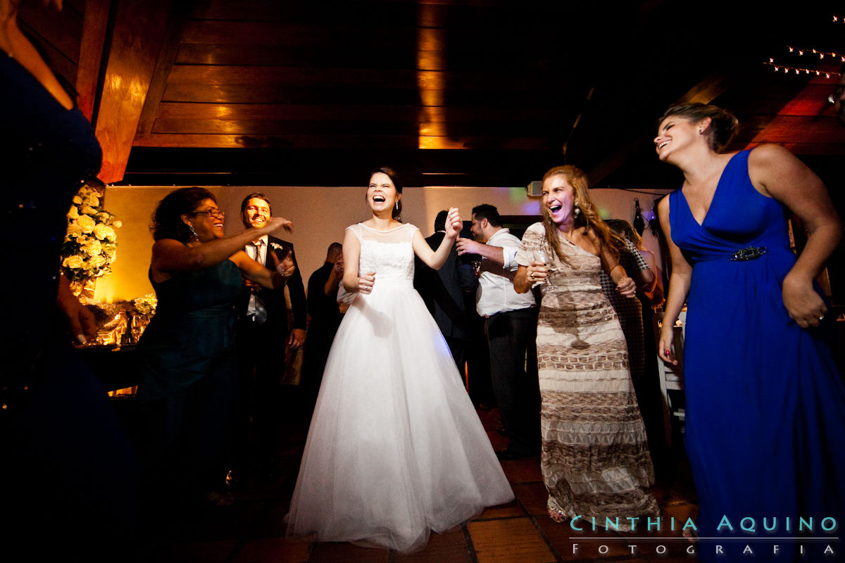 FOTOGRAFIA DE CASAMENTO RJ FOTÓGRAFA DE CASAMENTO WEDDING DAY PENA PENNA maquiagem - Daniel Wagner Fernanda e Bruno Nossa Senhora da Penna N.S. da Penna Zona Oeste Sheraton Barra Jacarépagua Hotel Sheraton - Barra da Tijuca Hotel Sheraton Bruno Barra da Tijuca FOTOGRAFIA DE CASAMENTO 