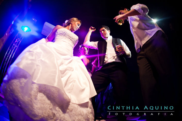 FOTOGRAFIA DE CASAMENTO RJ FOTÓGRAFA DE CASAMENTO WEDDING DAY GREEN HOUSE - ILHA DO GOVERNADOR FOTOGRAFIA DE CASAMENTO CASAMENTO FERNANDA E LEANDRO HOTEL IPANEMA PLAZA Igreja São José - Centro da Cidade 