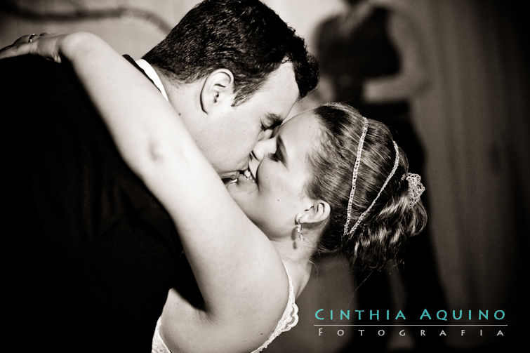 FOTOGRAFIA DE CASAMENTO RJ FOTÓGRAFA DE CASAMENTO WEDDING DAY São Francisco Xavier Casamento Juliana e Julio Cesar FOTOGRAFIA DE CASAMENTO Hotel Orizzonte - Niteroi Hugo Garcia Hugo Garcia - Fotógrafo Igreja São Francisco Xavier Maison Cascade 