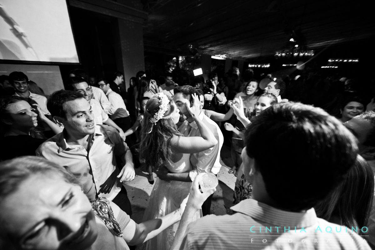 FOTOGRAFIA DE CASAMENTO RJ FOTÓGRAFA DE CASAMENTO WEDDING DAY Santa Ignês CASAMENTO LIVIA E RAPHAEL Santa Ignez Leblon Hotel Sheraton Rio - LEBLON Gávea FOTOGRAFIA DE CASAMENTO 