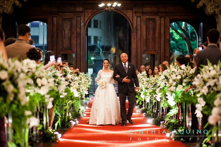 FOTOGRAFIA DE CASAMENTO RJ FOTÓGRAFA DE CASAMENTO WEDDING DAY São Francisco de Paula Alto da Boa Vista Ana Paula Ganter Beija Flor de Nilópolis Casamento Milena e Rodrigo Centro da Cidade Cesar Park Hotel Igreja de São Francisco Ipanema Mansão Rosa Rosa FOTOGRAFIA DE CASAMENTO 