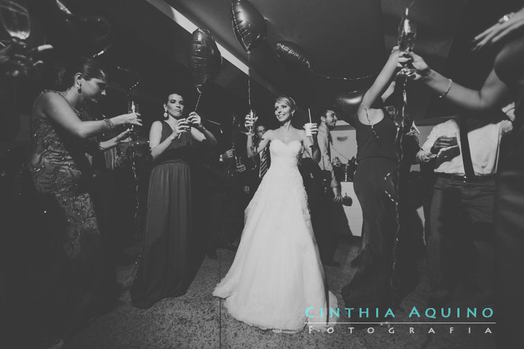 FOTOGRAFIA DE CASAMENTO RJ FOTÓGRAFA DE CASAMENTO WEDDING DAY CASAMENTO NATHALIA E JAIME Alto da Boa Vista batuque samba show Casa do Alto Nossa Senhora da Luz - Alto da Boa Vista FOTOGRAFIA DE CASAMENTO 