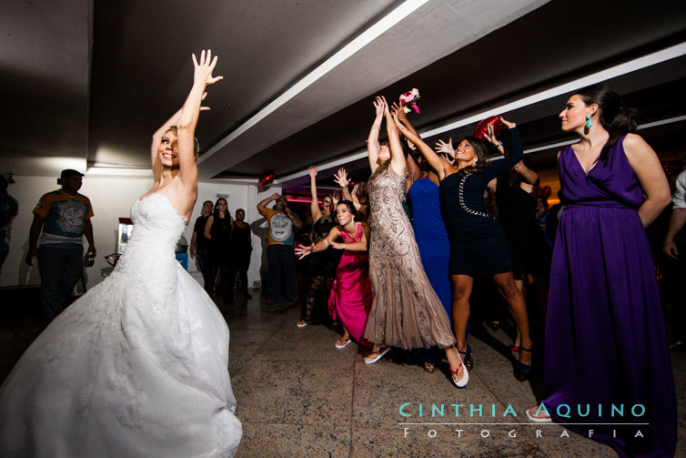 FOTOGRAFIA DE CASAMENTO RJ FOTÓGRAFA DE CASAMENTO WEDDING DAY CASAMENTO NATHALIA E JAIME Alto da Boa Vista batuque samba show Casa do Alto Nossa Senhora da Luz - Alto da Boa Vista FOTOGRAFIA DE CASAMENTO 